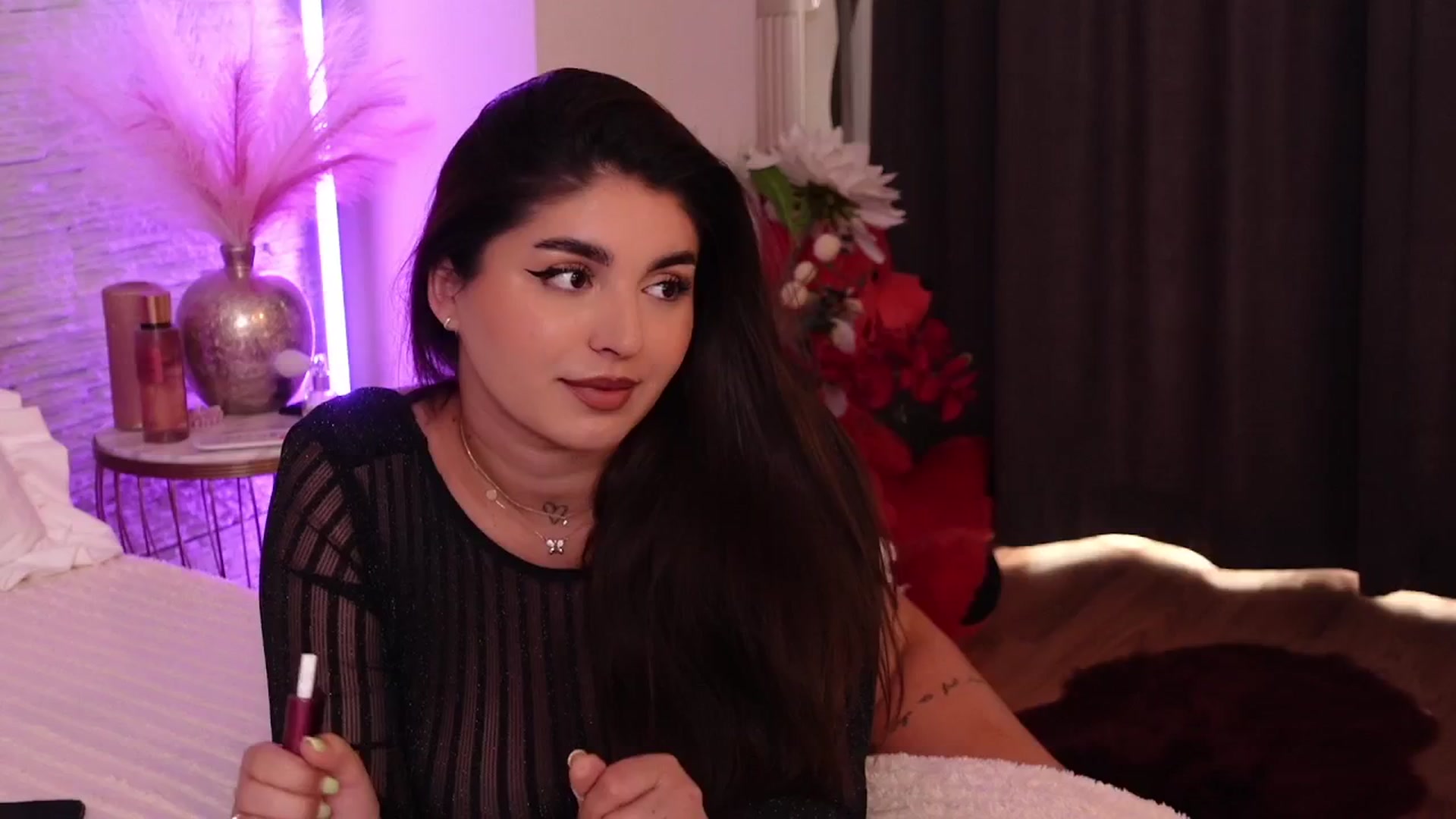 Gallery image thumbnail from RachelS's myfreecams stream on, 06/24/2025, 09:40 image 2 of 20