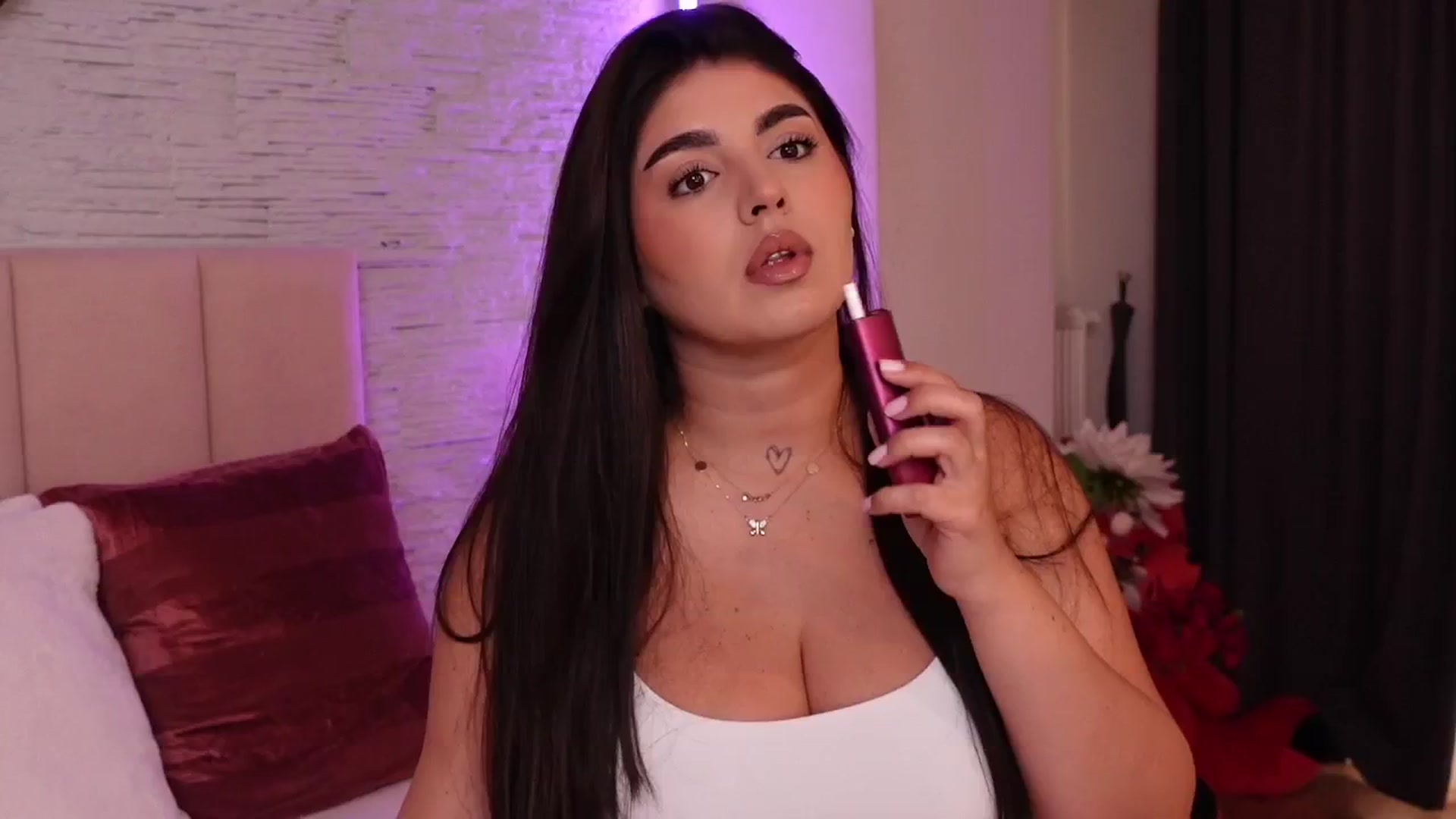 Gallery image thumbnail from RachelS's myfreecams stream on, 07/03/2025, 05:13 image 6 of 20