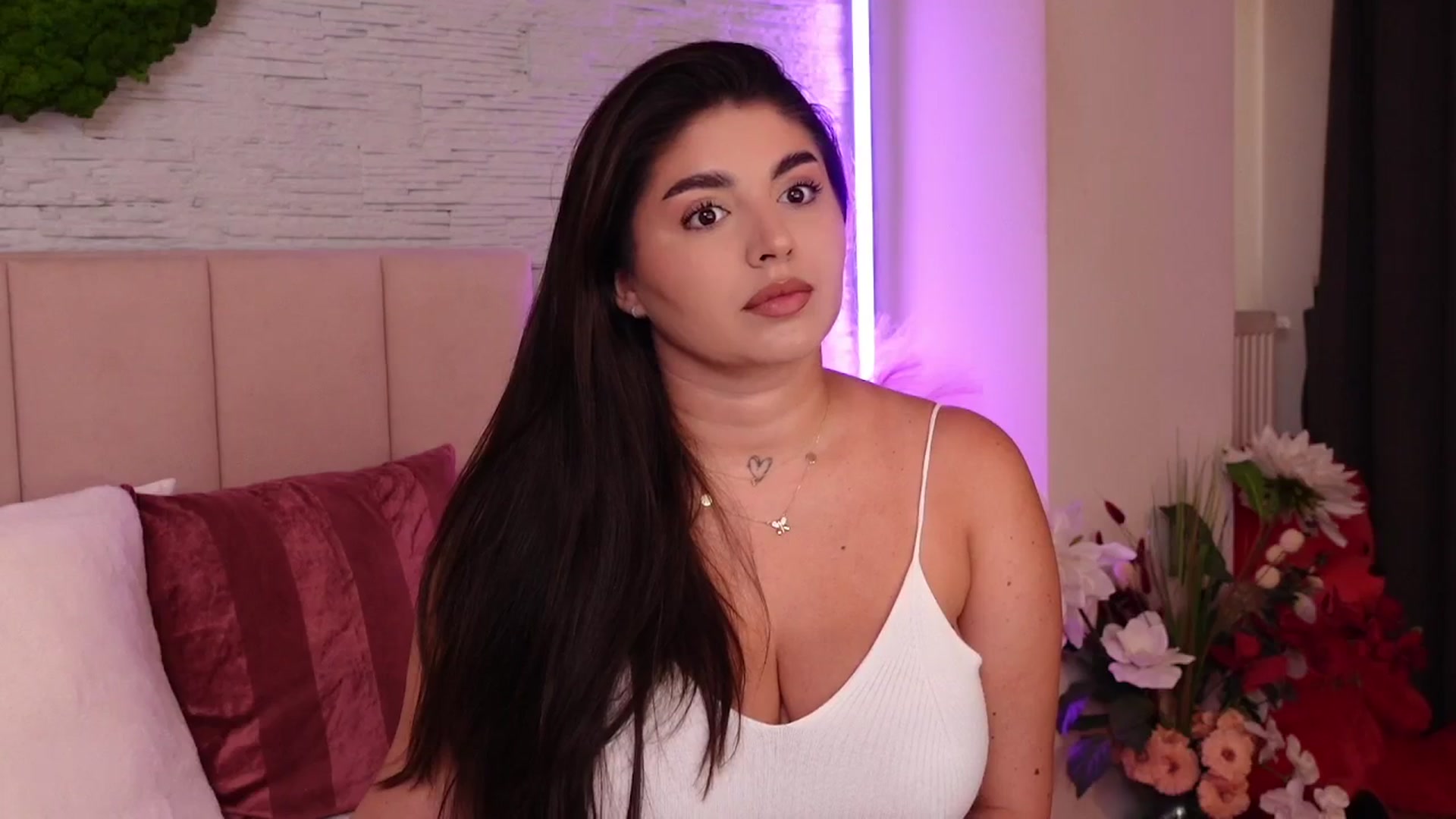 Gallery image thumbnail from RachelS's myfreecams stream on, 07/24/2025, 06:47 image 11 of 20