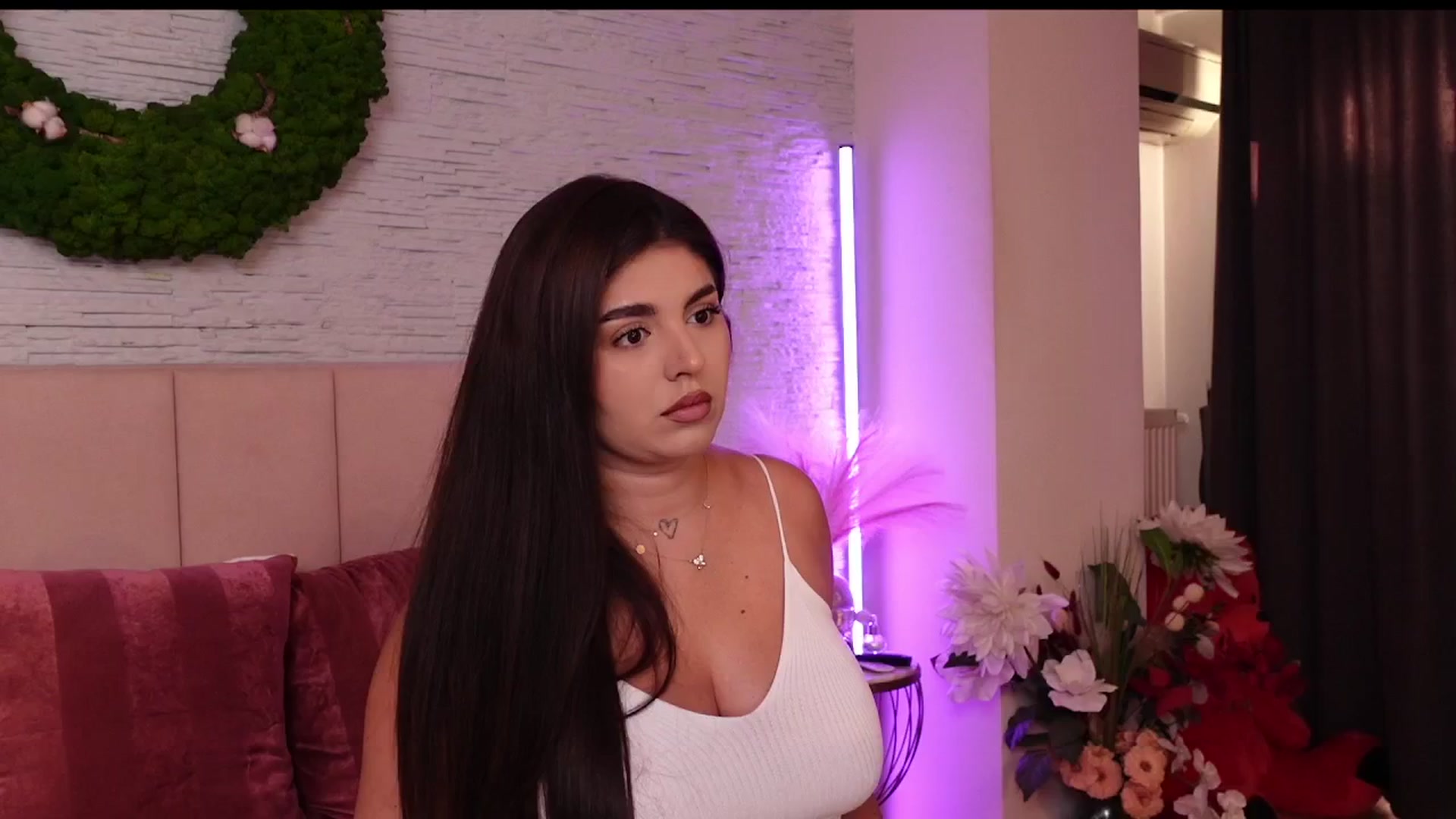 Gallery image thumbnail from RachelS's myfreecams stream on, 07/25/2025, 07:17 image 3 of 20