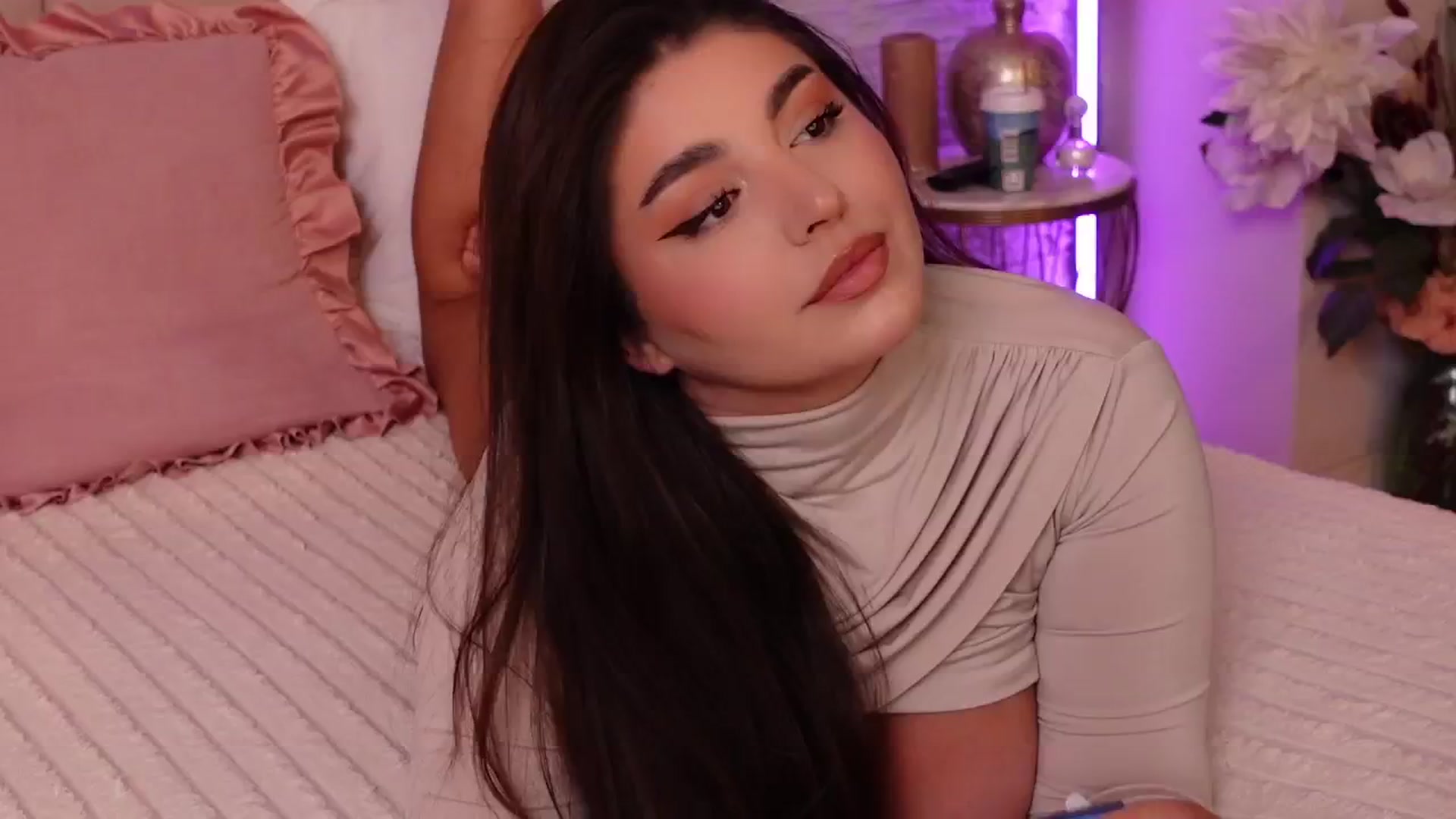 Gallery image thumbnail from RachelS's myfreecams stream on, 09/21/2025, 06:24 image 19 of 20