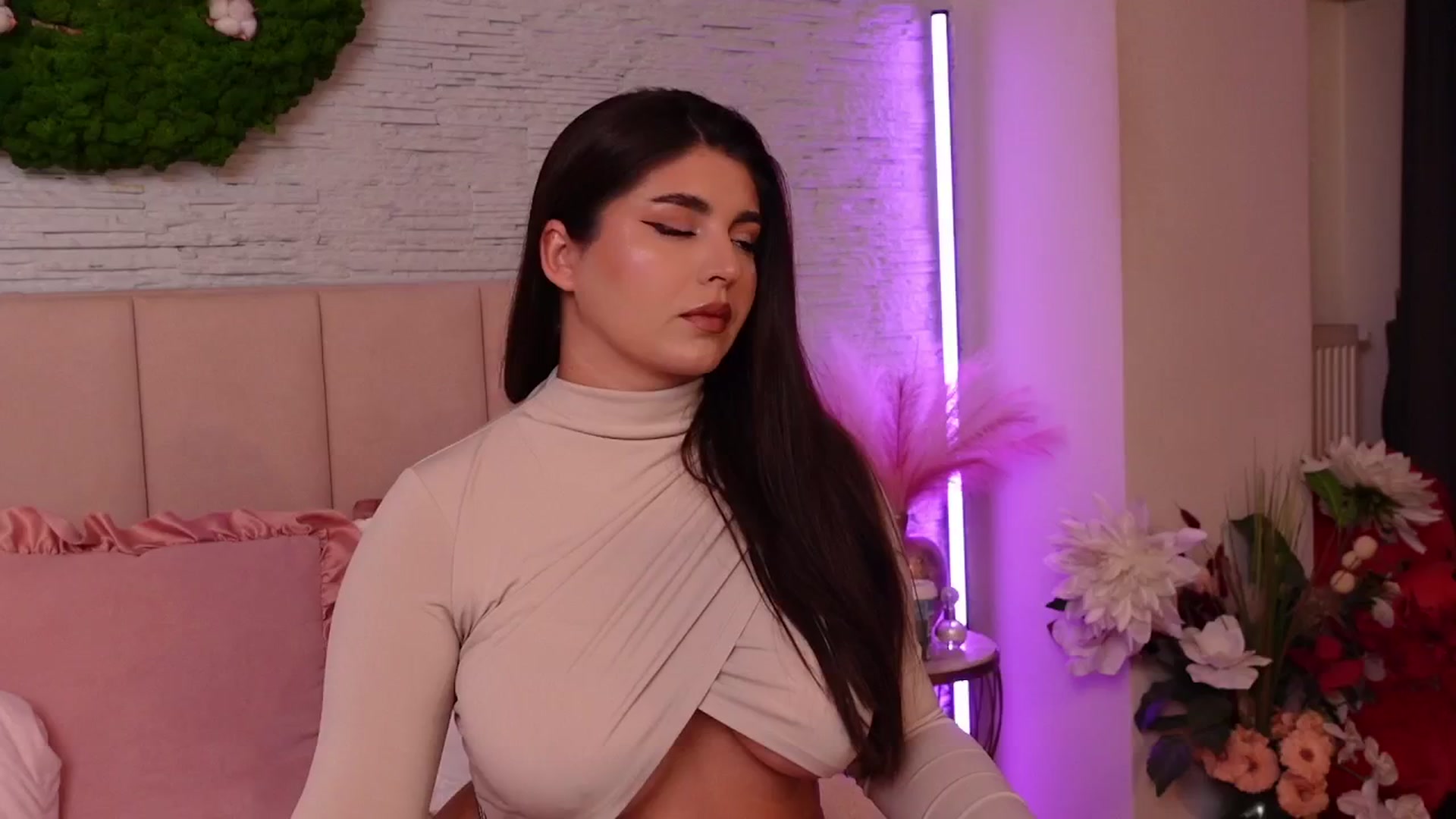 Gallery image thumbnail from RachelS's myfreecams stream on, 09/21/2025, 06:24 image 4 of 20
