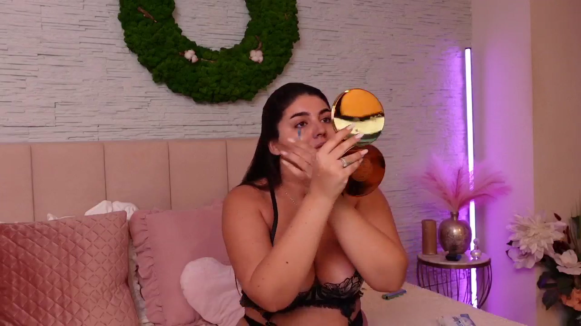 Gallery image thumbnail from RachelS's myfreecams stream on, 09/24/2025, 06:24 image 6 of 20