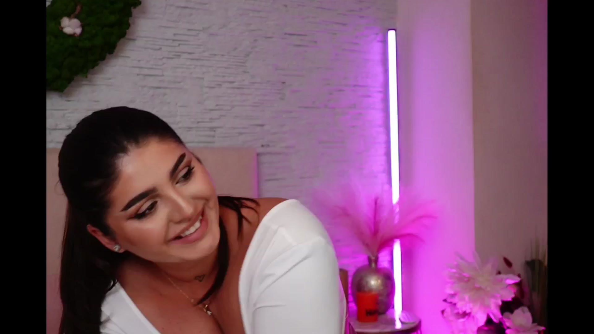 Gallery image thumbnail from RachelS's myfreecams stream on, 01/23/2026, 11:44 image 3 of 20