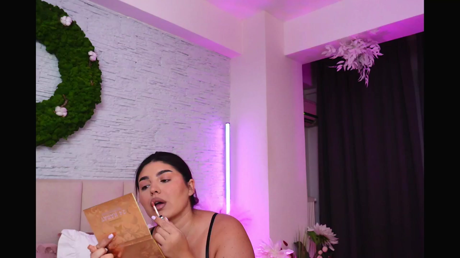 Gallery image thumbnail from RachelS's myfreecams stream on, 01/25/2026, 05:54 image 6 of 20