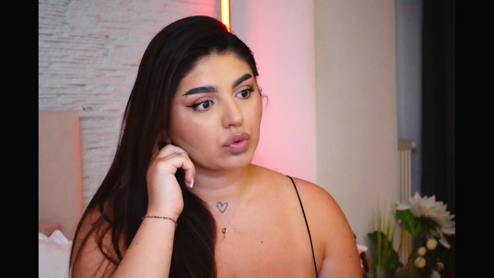 Gallery image thumbnail from RachelS's myfreecams stream on, 01/26/2026, 12:12 image 2 of 20