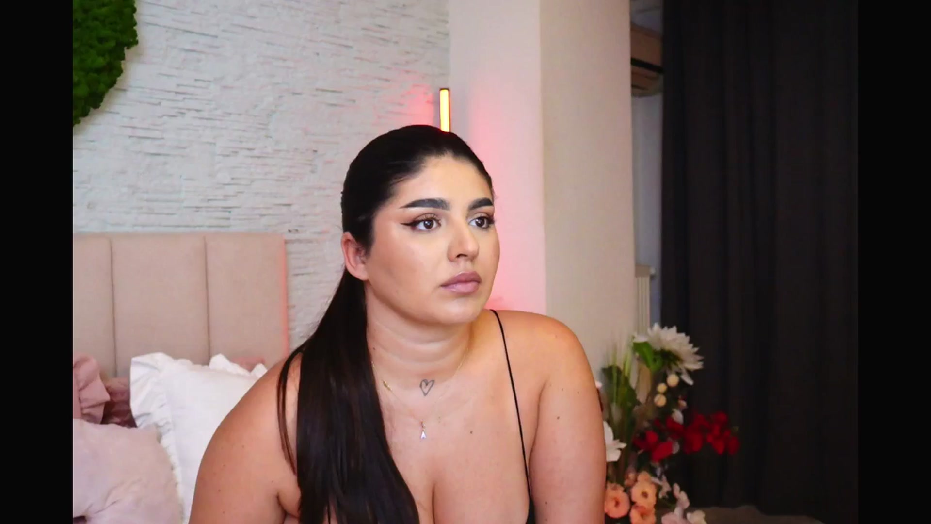 Gallery image thumbnail from RachelS's myfreecams stream on, 01/26/2026, 12:12 image 20 of 20