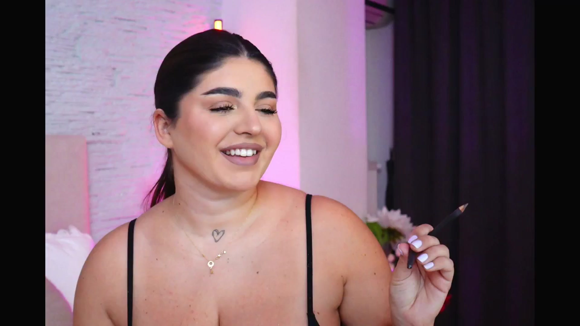 Gallery image thumbnail from RachelS's myfreecams stream on, 01/28/2026, 06:19 image 19 of 20