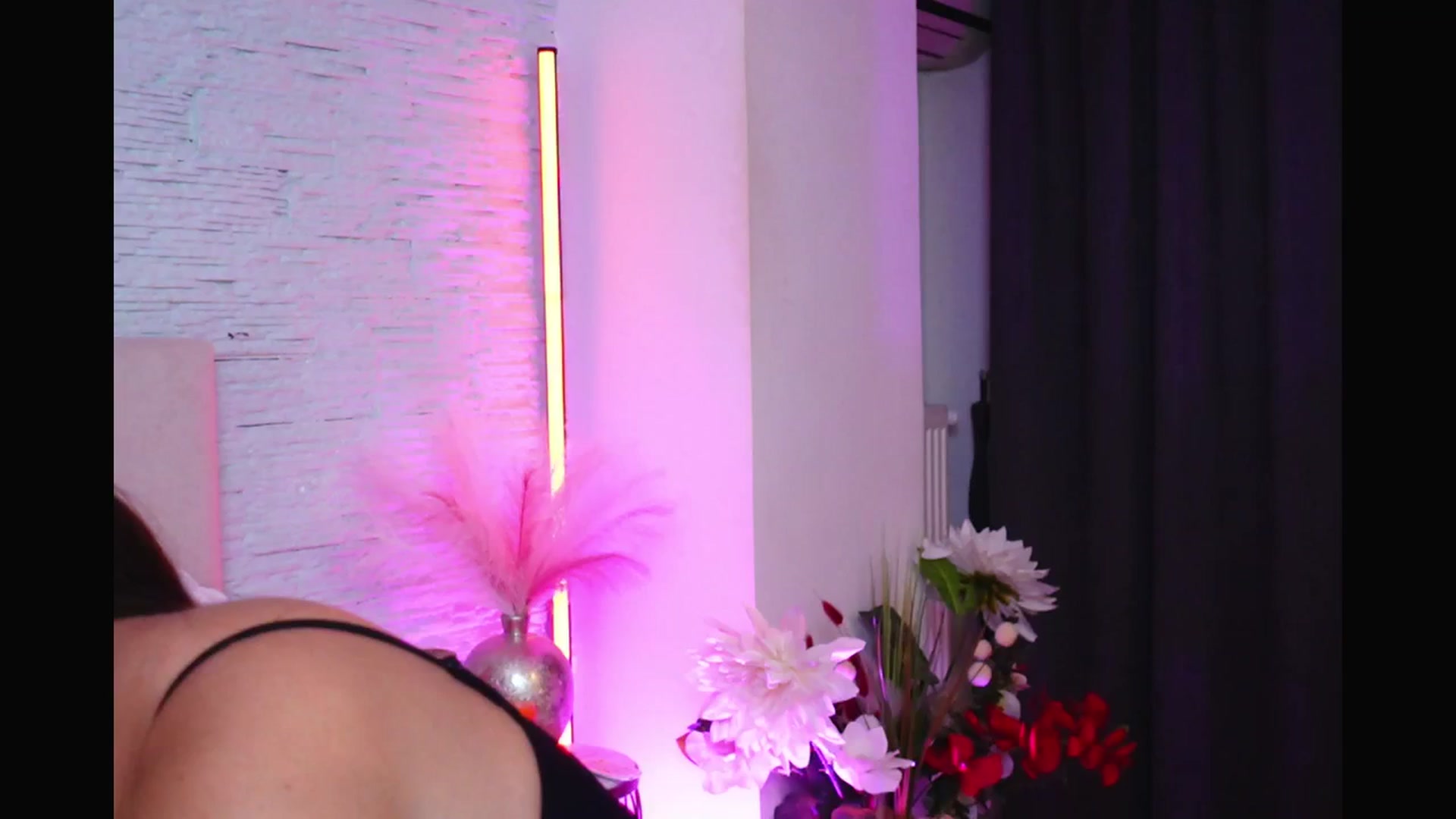 Gallery image thumbnail from RachelS's myfreecams stream on, 01/28/2026, 06:19 image 10 of 20