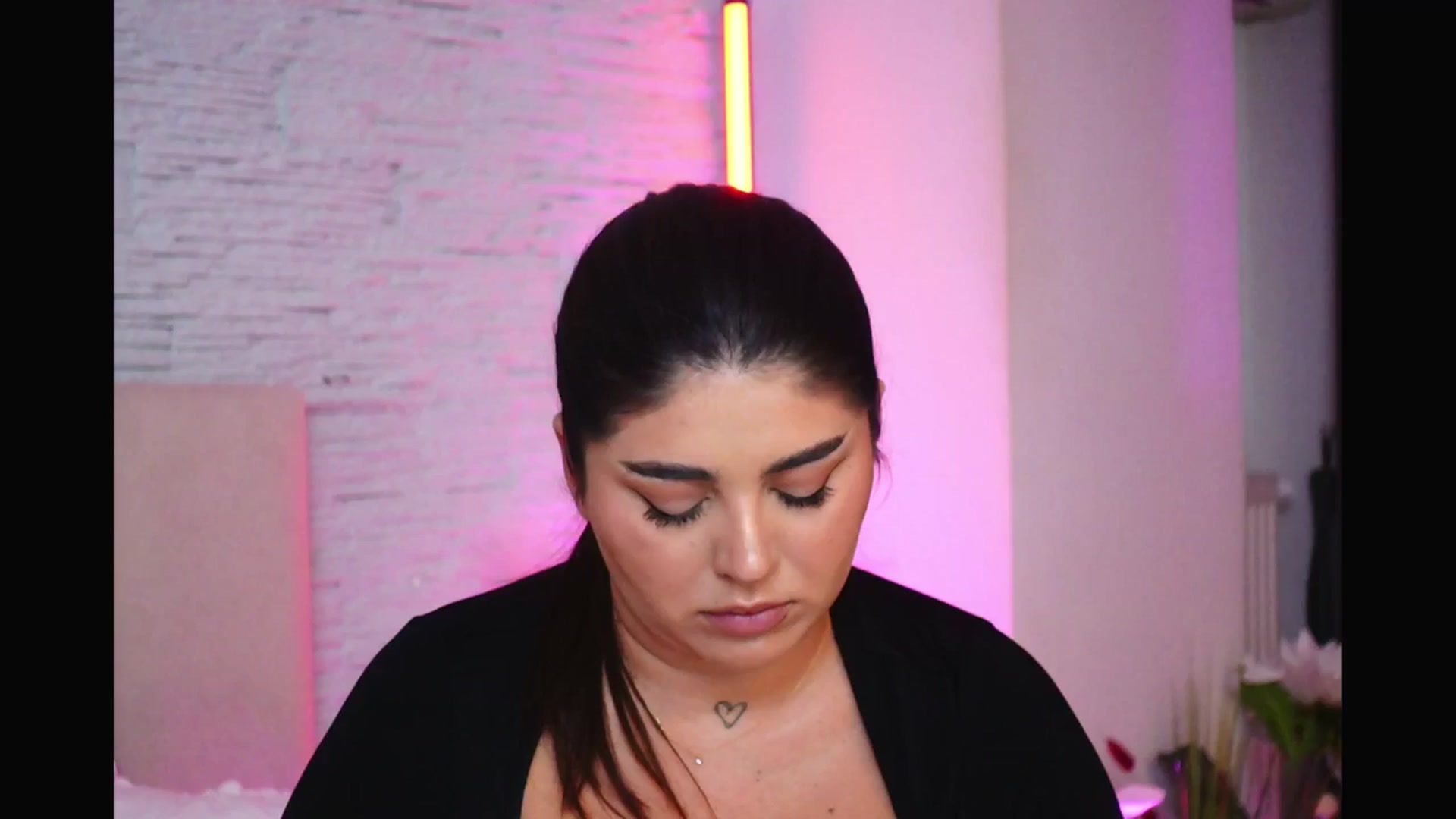 Gallery image thumbnail from RachelS's myfreecams stream on, 01/28/2026, 12:24 image 1 of 20