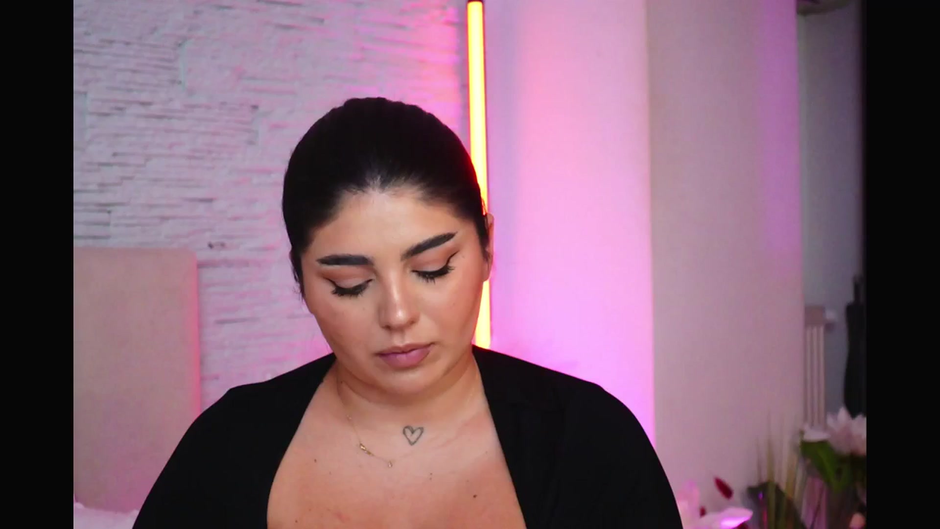 Gallery image thumbnail from RachelS's myfreecams stream on, 01/28/2026, 12:24 image 6 of 20