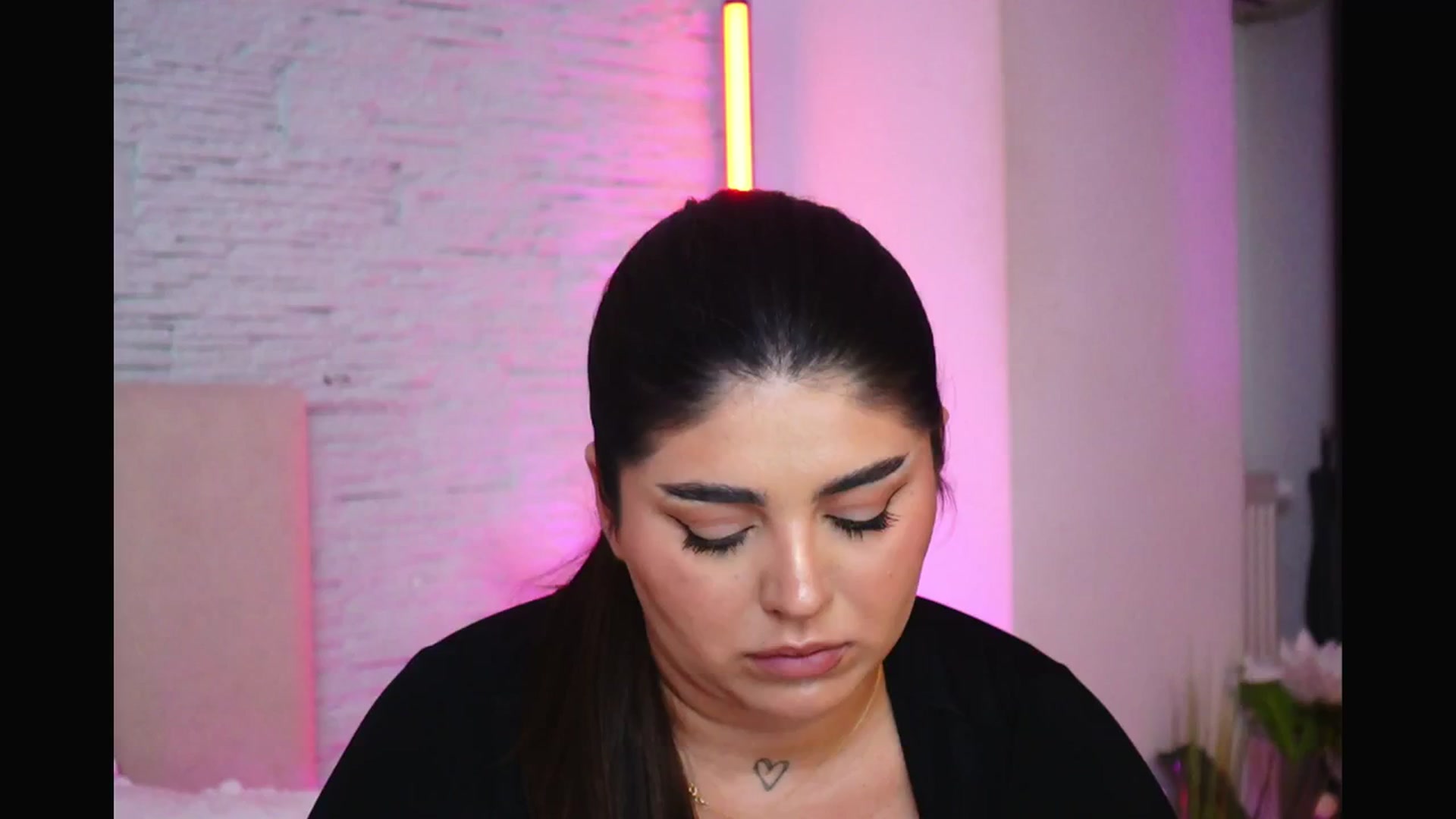 Gallery image thumbnail from RachelS's myfreecams stream on, 01/28/2026, 12:24 image 15 of 20