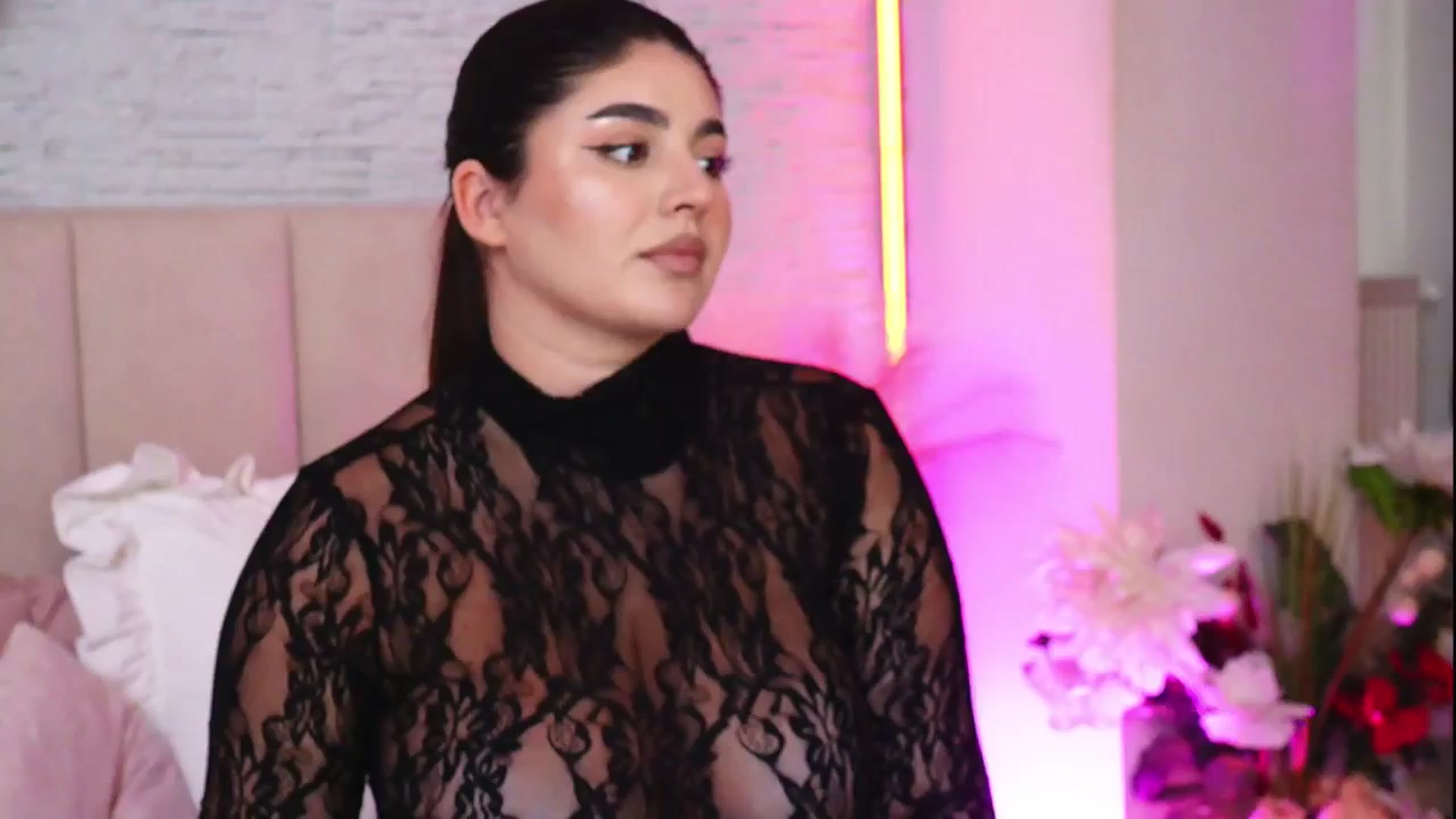Gallery image thumbnail from RachelS's myfreecams stream on, 02/04/2026, 12:03 image 3 of 20