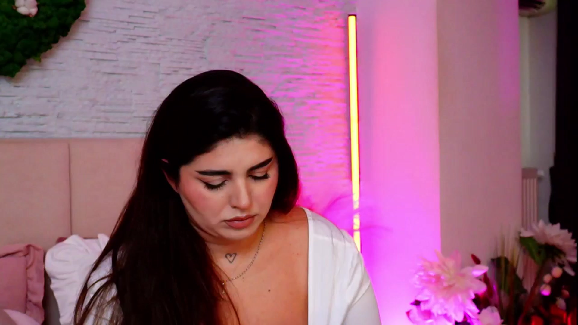 Gallery image thumbnail from RachelS's myfreecams stream on, 02/10/2026, 08:16 image 7 of 20