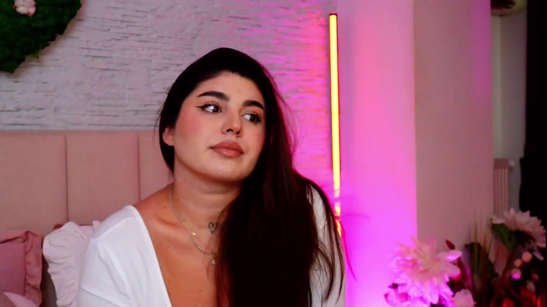 Gallery image thumbnail from RachelS's myfreecams stream on, 02/10/2026, 08:16 image 10 of 20