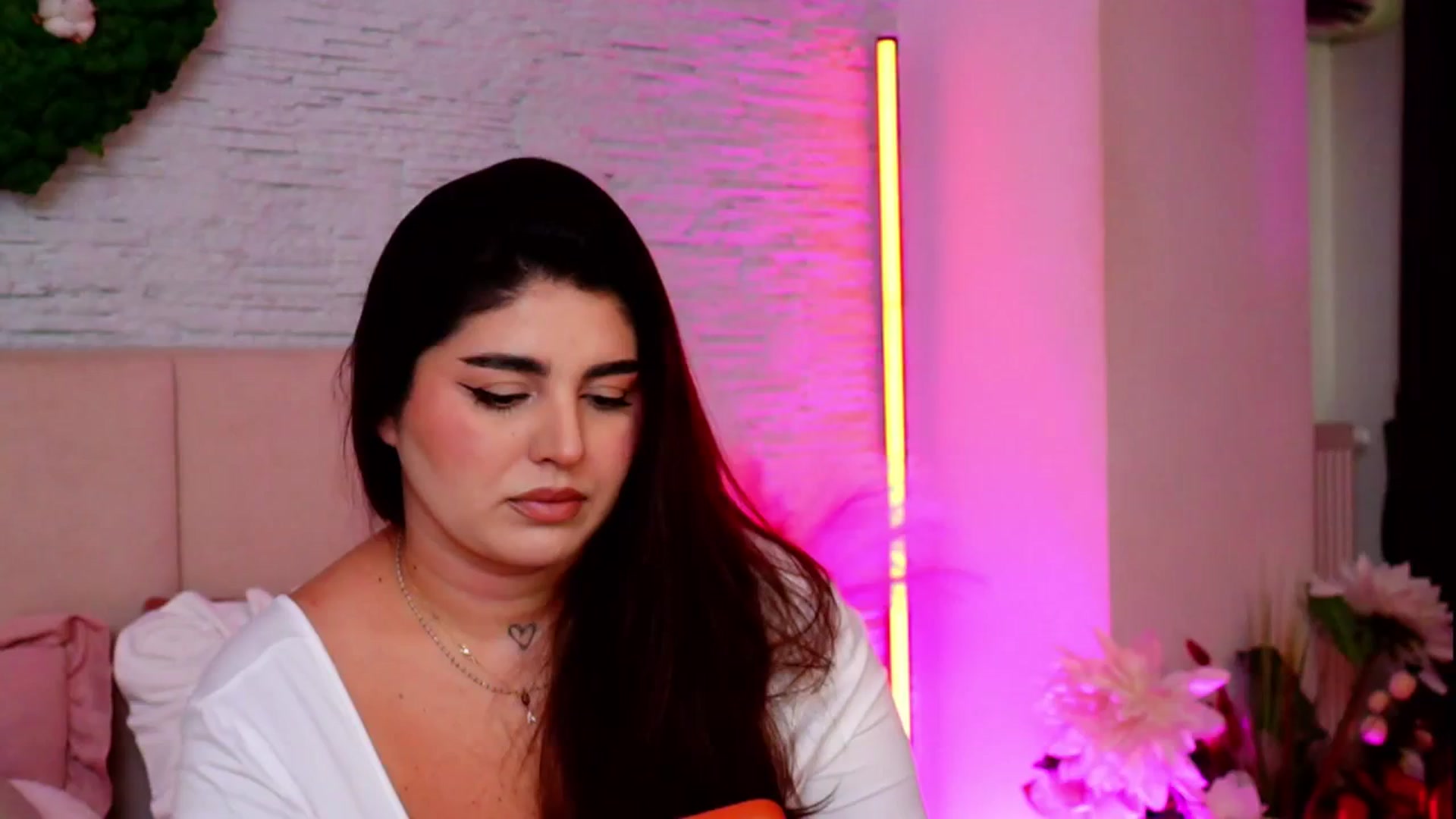 Gallery image thumbnail from RachelS's myfreecams stream on, 02/10/2026, 08:16 image 17 of 20