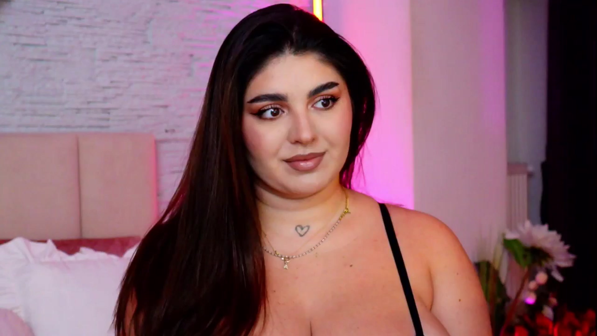 Gallery image thumbnail from RachelS's myfreecams stream on, 02/11/2026, 06:49 image 9 of 20