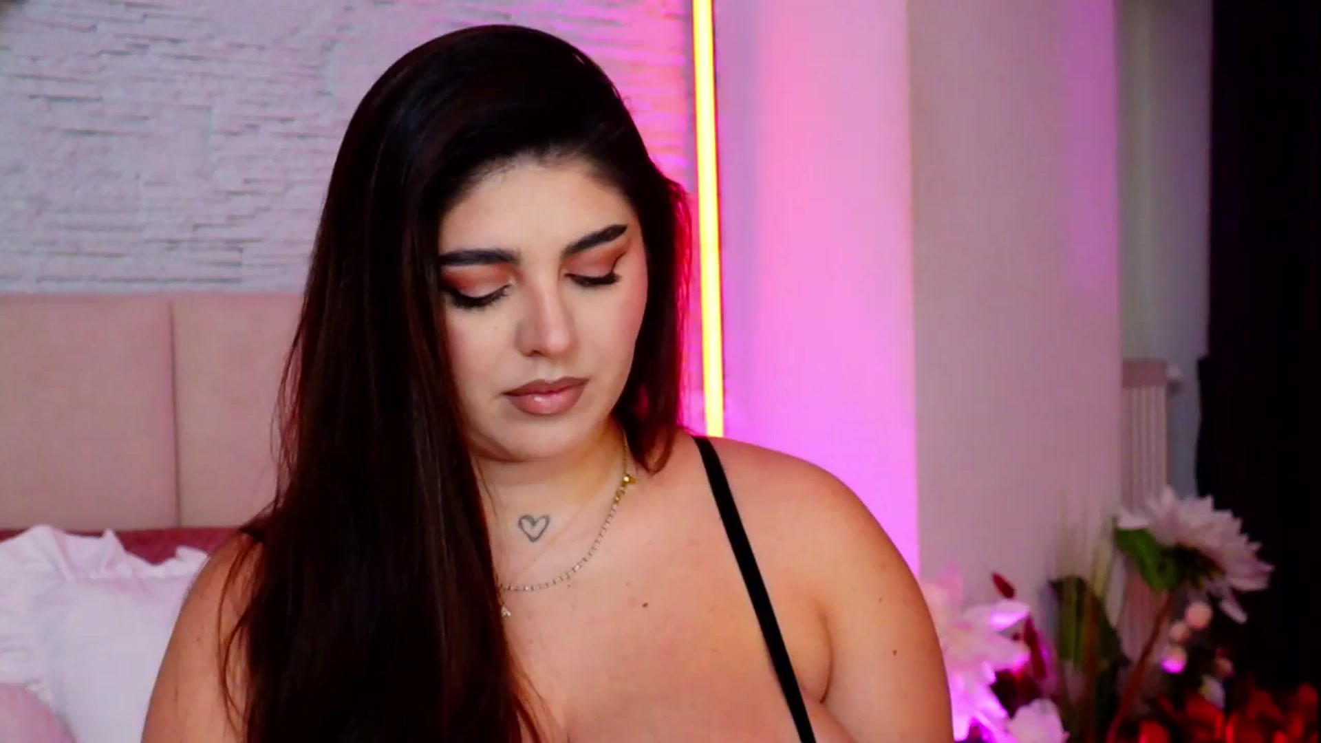 Gallery image thumbnail from RachelS's myfreecams stream on, 02/11/2026, 06:49 image 12 of 20