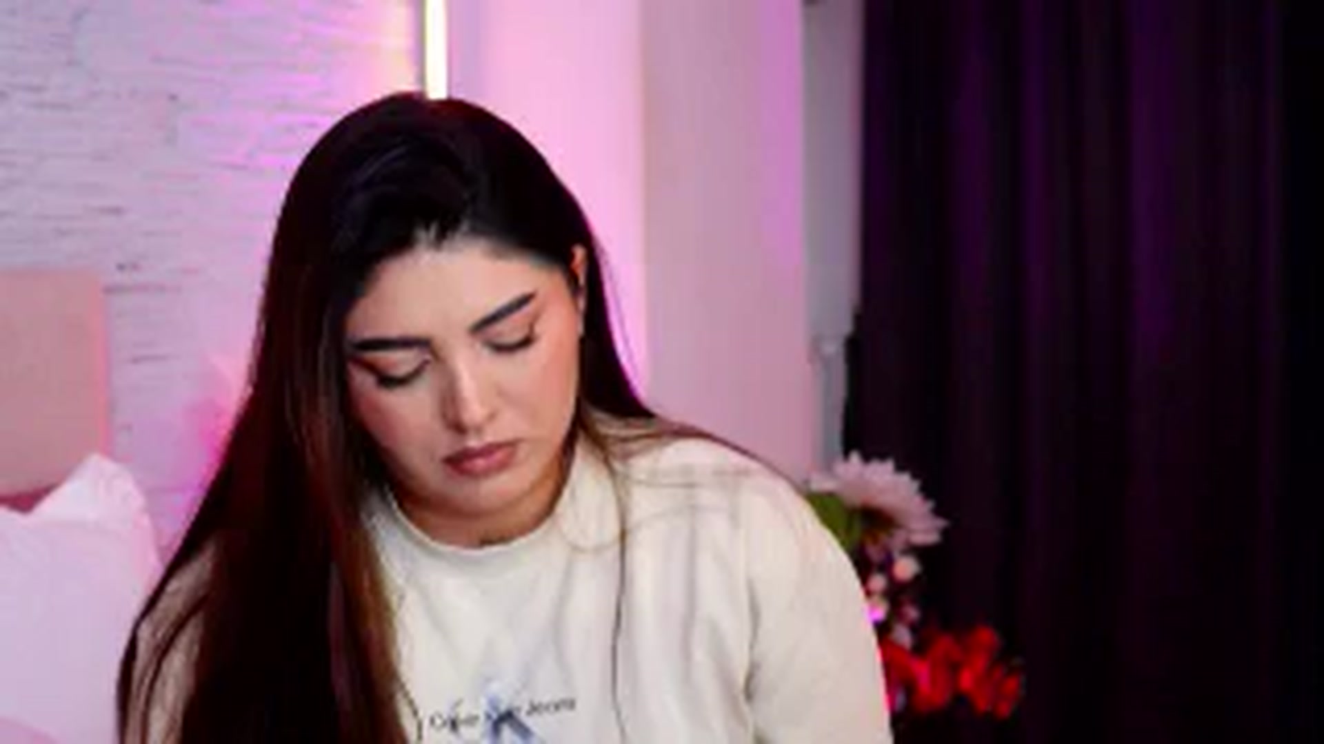 Gallery image thumbnail from RachelS's myfreecams stream on, 02/13/2026, 08:08 image 8 of 20