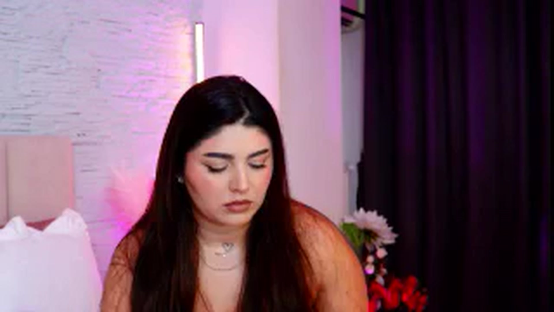 Gallery image thumbnail from RachelS's myfreecams stream on, 02/13/2026, 08:08 image 17 of 20