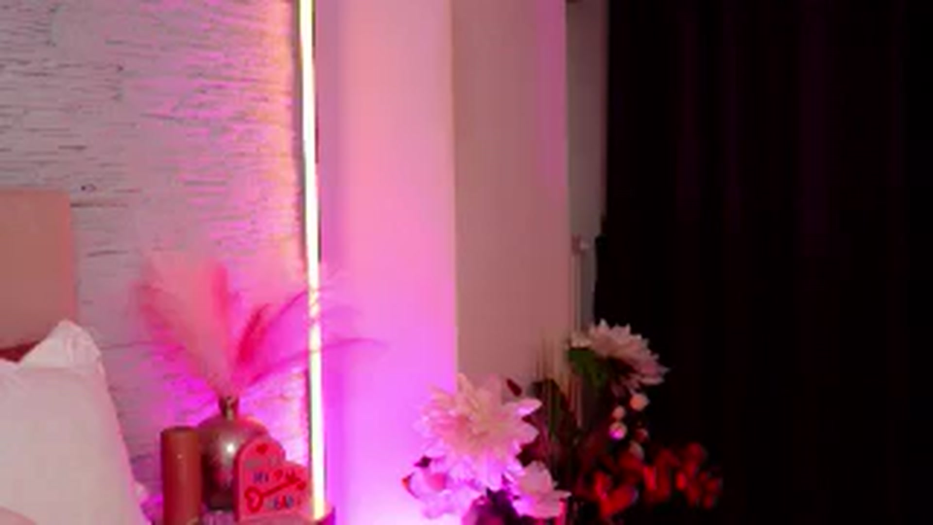 Gallery image thumbnail from RachelS's myfreecams stream on, 02/13/2026, 08:08 image 11 of 20