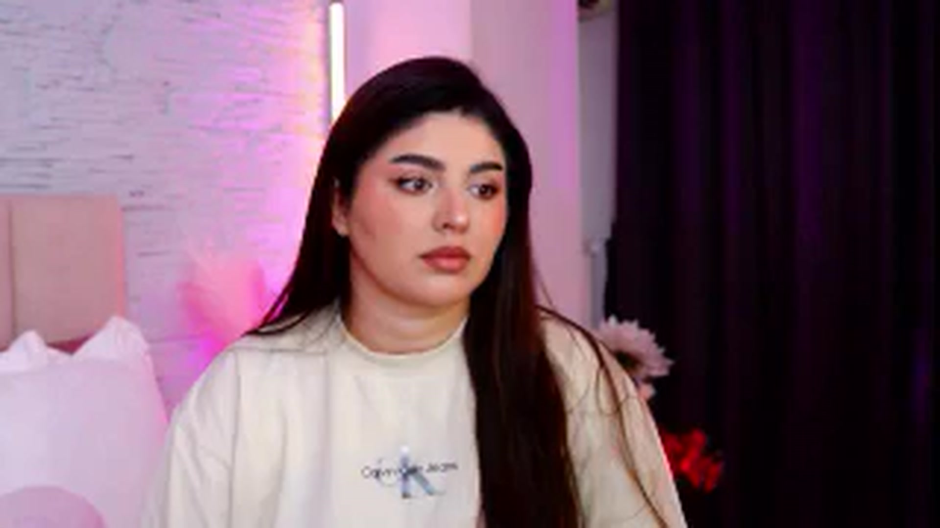 Gallery image thumbnail from RachelS's myfreecams stream on, 02/13/2026, 08:08 image 12 of 20