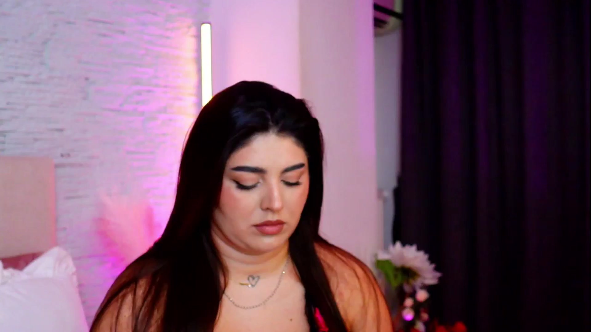 Gallery image thumbnail from RachelS's myfreecams stream on, 02/13/2026, 08:43 image 4 of 20