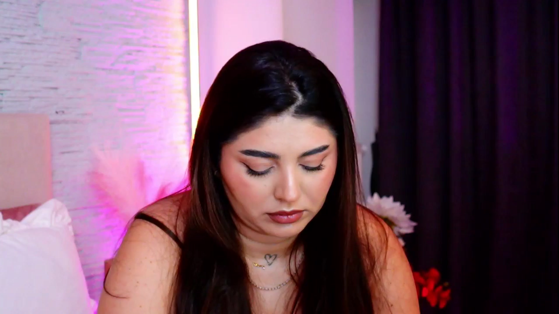 Gallery image thumbnail from RachelS's myfreecams stream on, 02/13/2026, 08:43 image 15 of 20