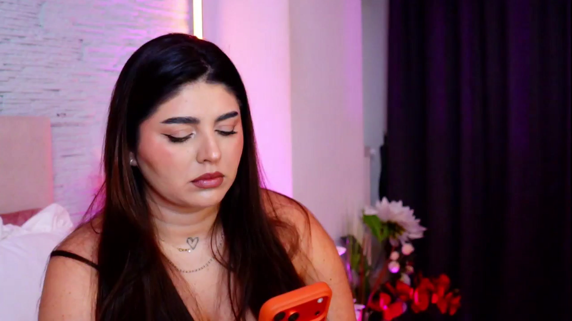 Gallery image thumbnail from RachelS's myfreecams stream on, 02/13/2026, 08:43 image 16 of 20