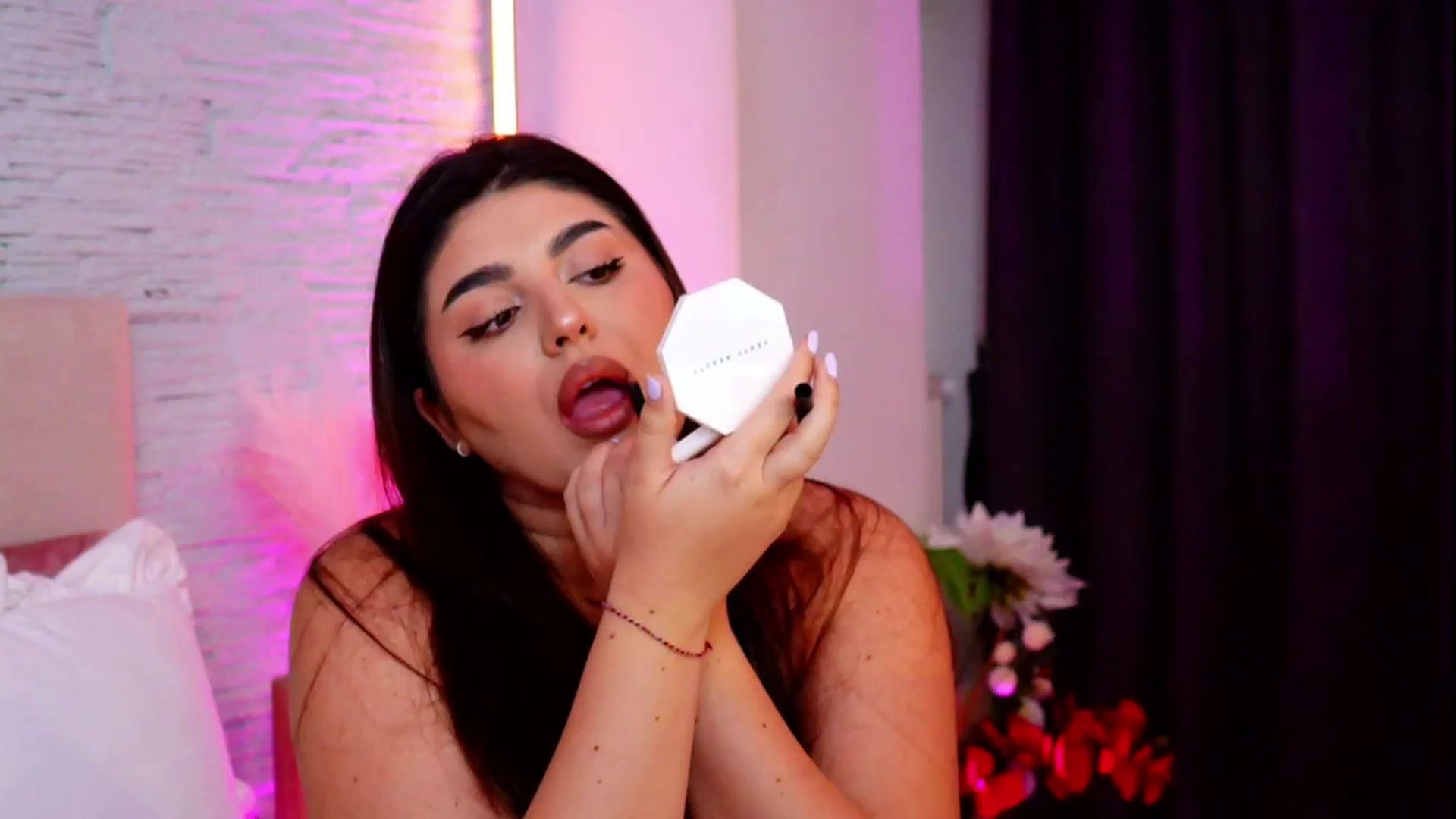 Gallery image thumbnail from RachelS's myfreecams stream on, 02/13/2026, 08:43 image 14 of 20