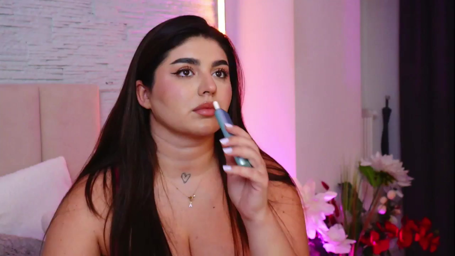 Gallery image thumbnail from RachelS's myfreecams stream on, 02/17/2026, 08:47 image 17 of 20