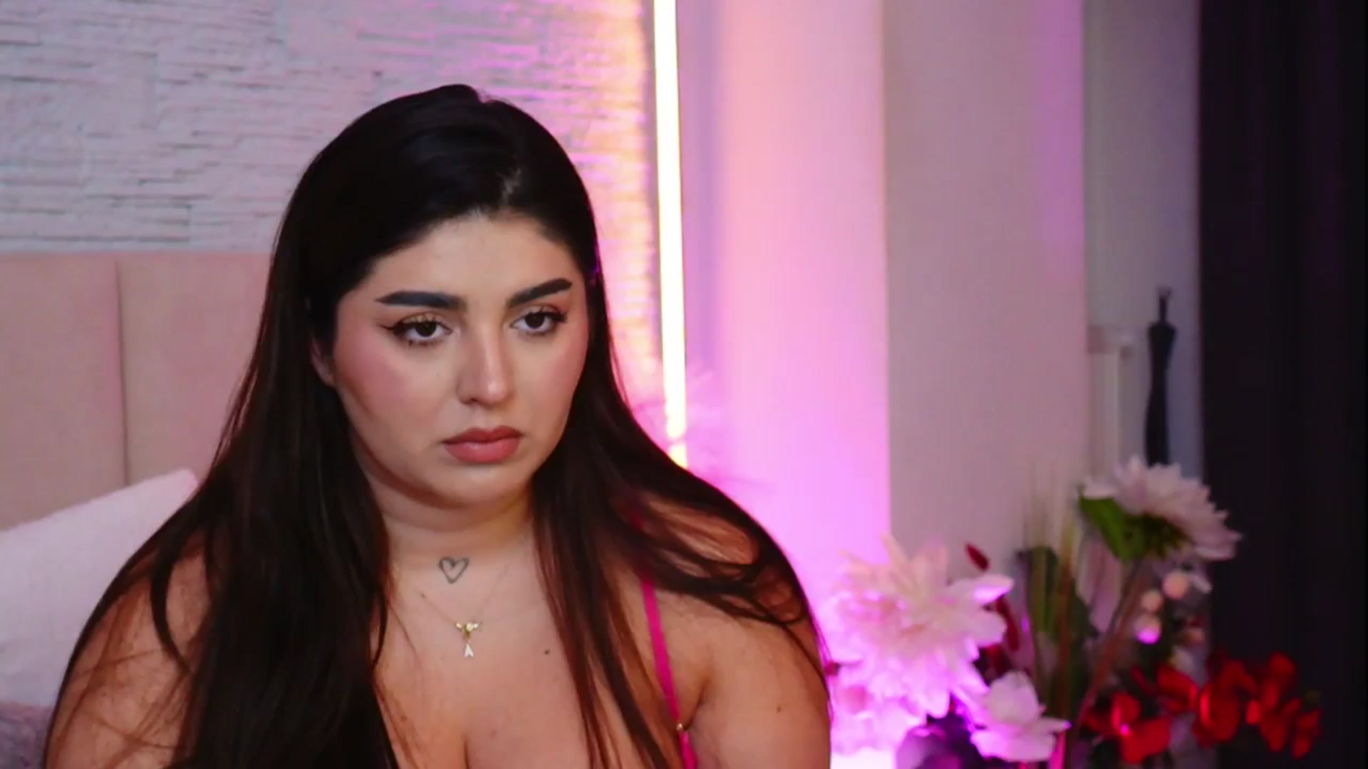 Gallery image thumbnail from RachelS's myfreecams stream on, 02/17/2026, 08:47 image 18 of 20