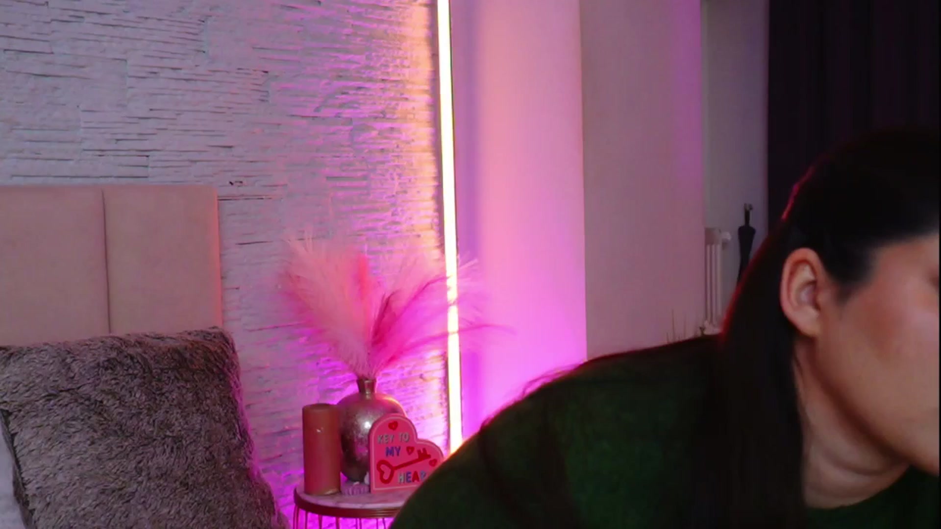 Gallery image thumbnail from RachelS's myfreecams stream on, 02/18/2026, 07:55 image 16 of 20