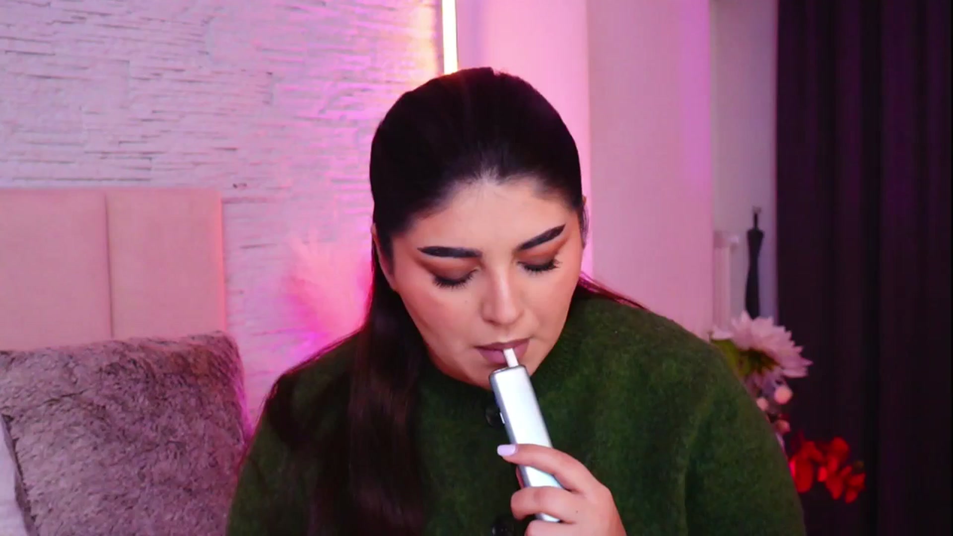 Gallery image thumbnail from RachelS's myfreecams stream on, 02/18/2026, 07:55 image 1 of 20
