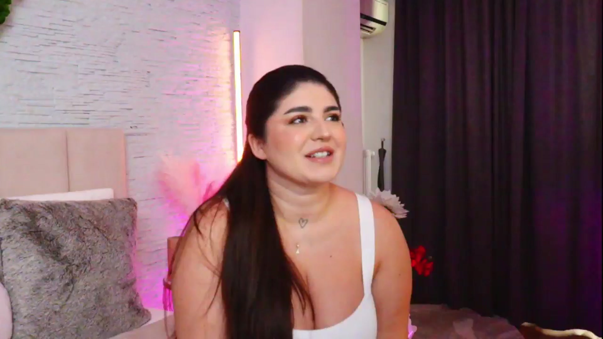 Gallery image thumbnail from RachelS's myfreecams stream on, 02/19/2026, 08:21 image 20 of 20