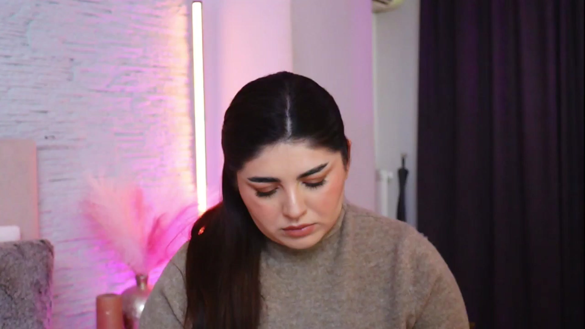 Gallery image thumbnail from RachelS's myfreecams stream on, 02/19/2026, 08:21 image 2 of 20