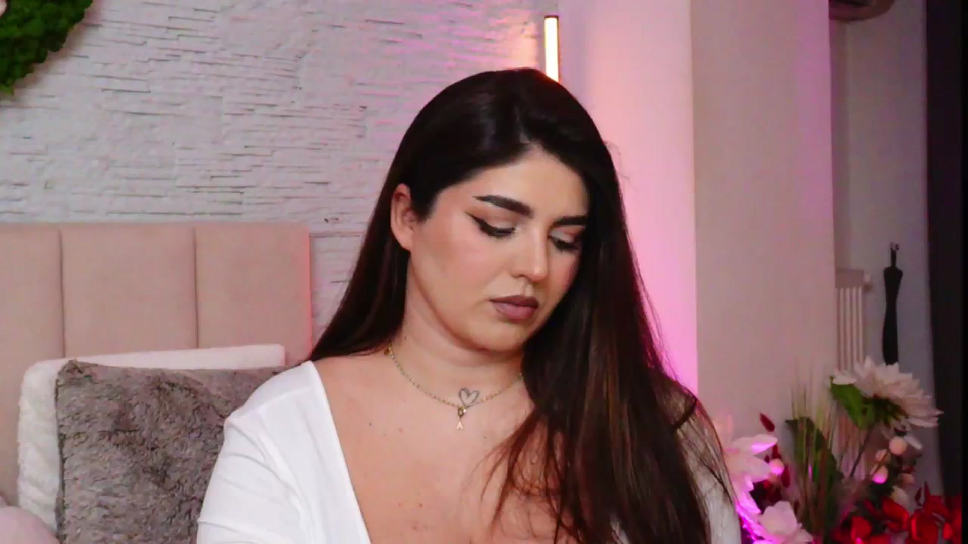 Gallery image thumbnail from RachelS's myfreecams stream on, 03/10/2026, 17:27 image 10 of 20