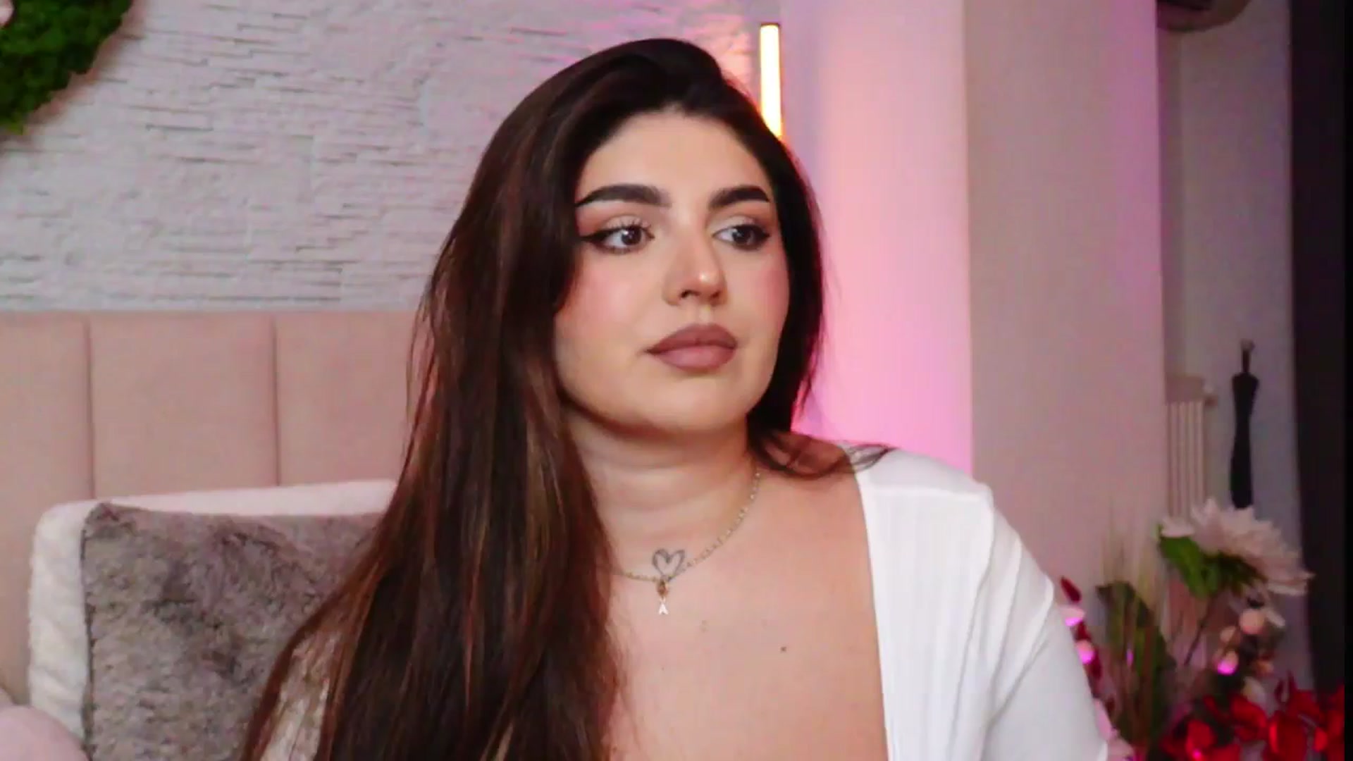 Gallery image thumbnail from RachelS's myfreecams stream on, 03/10/2026, 17:27 image 15 of 20