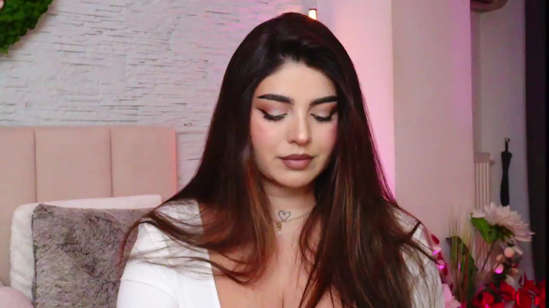 Gallery image thumbnail from RachelS's myfreecams stream on, 03/10/2026, 17:27 image 7 of 20