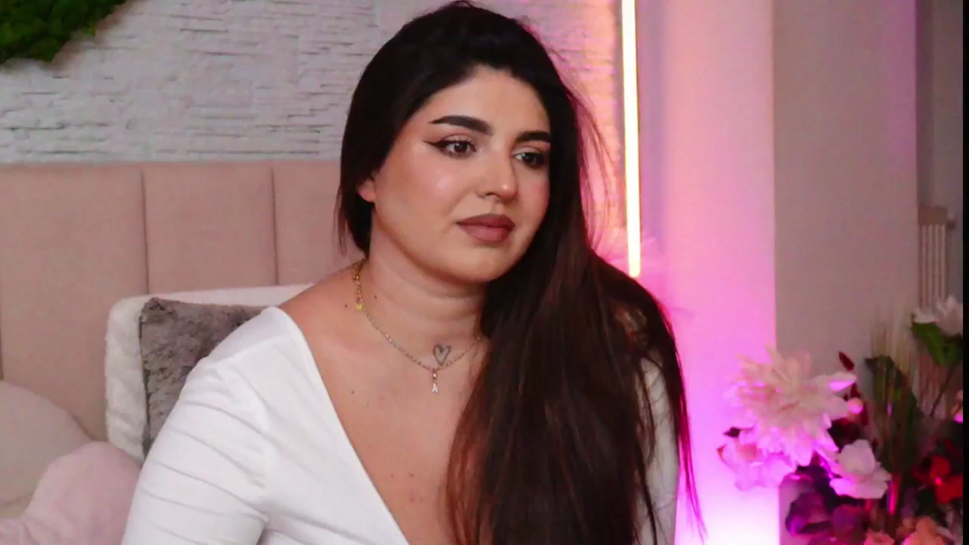 Gallery image thumbnail from RachelS's myfreecams stream on, 03/10/2026, 18:24 image 3 of 20