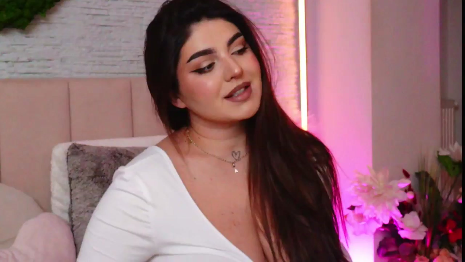 Gallery image thumbnail from RachelS's myfreecams stream on, 03/10/2026, 18:24 image 6 of 20