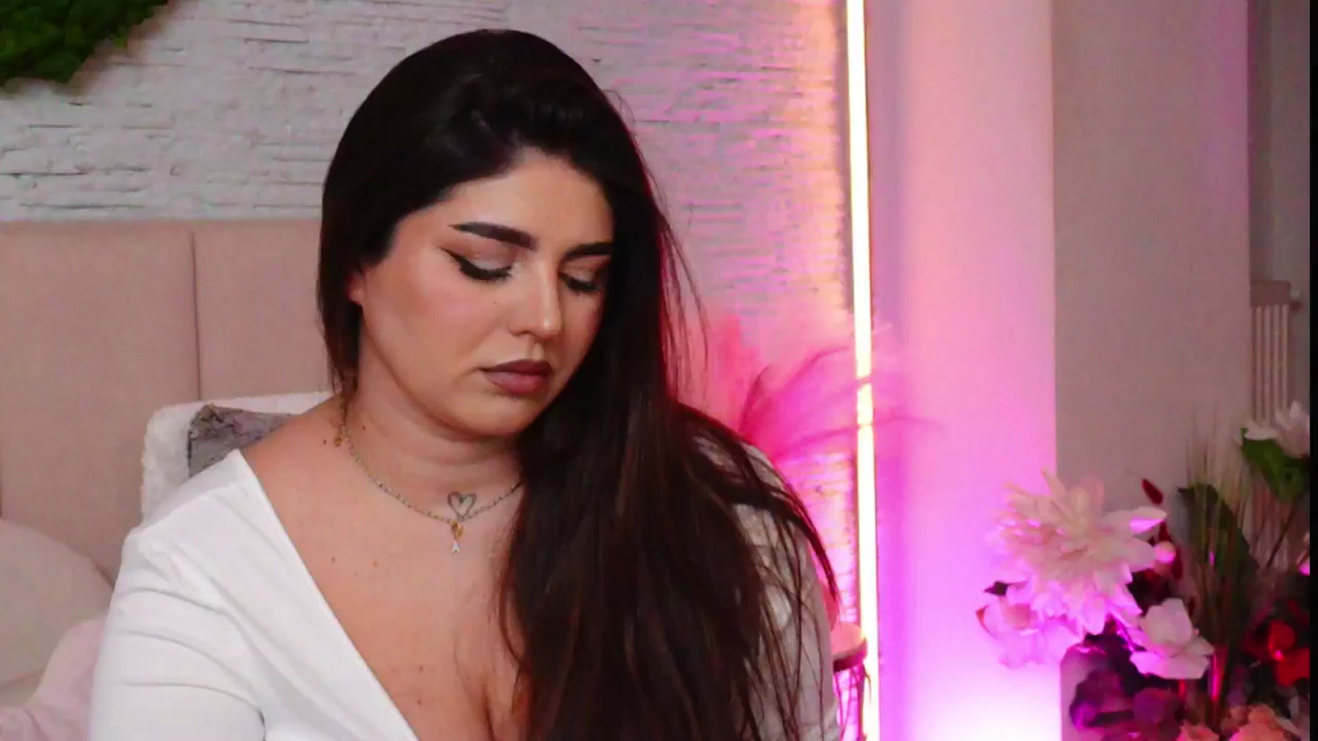 Gallery image thumbnail from RachelS's myfreecams stream on, 03/10/2026, 18:24 image 9 of 20