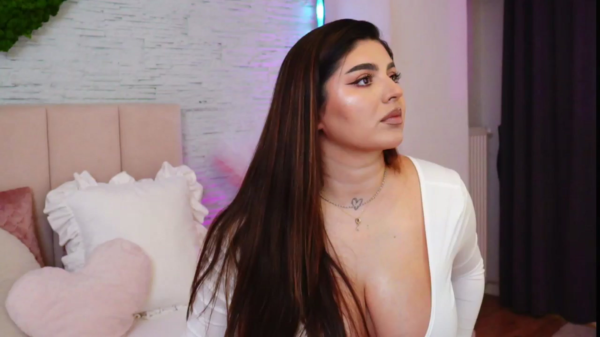 Gallery image thumbnail from RachelS's myfreecams stream on, 03/17/2026, 07:37 image 12 of 20