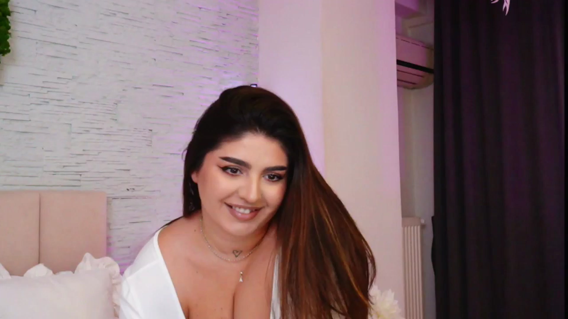 Gallery image thumbnail from RachelS's myfreecams stream on, 03/17/2026, 07:37 image 19 of 20