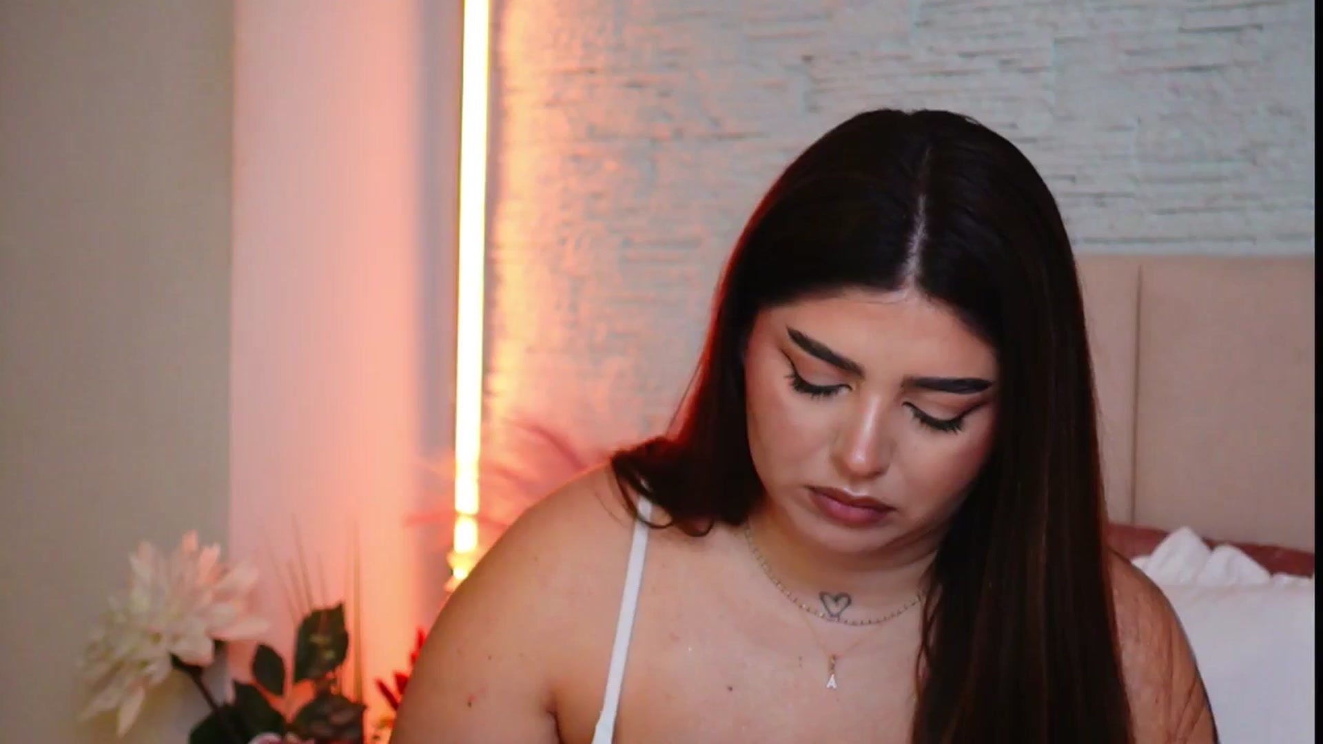 Gallery image thumbnail from RachelS's myfreecams stream on, 03/19/2026, 07:47 image 19 of 20