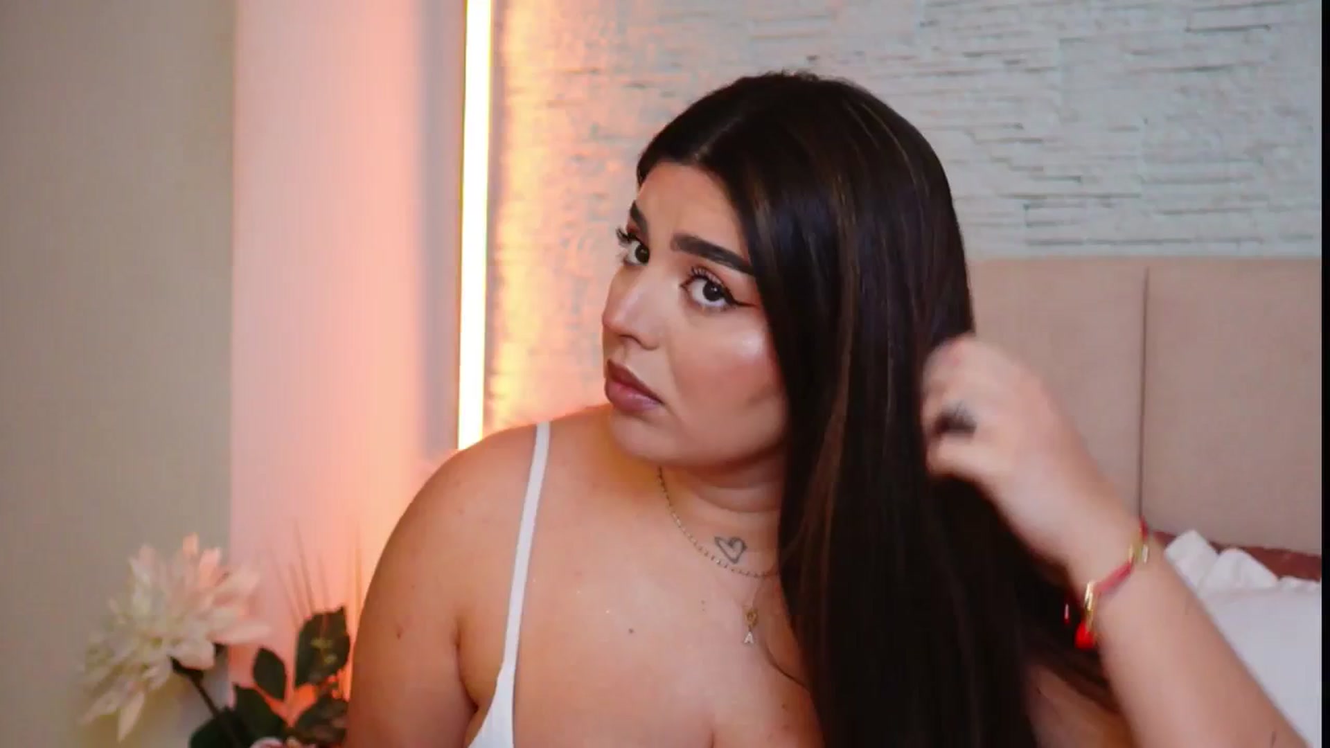 Gallery image thumbnail from RachelS's myfreecams stream on, 03/19/2026, 07:47 image 12 of 20