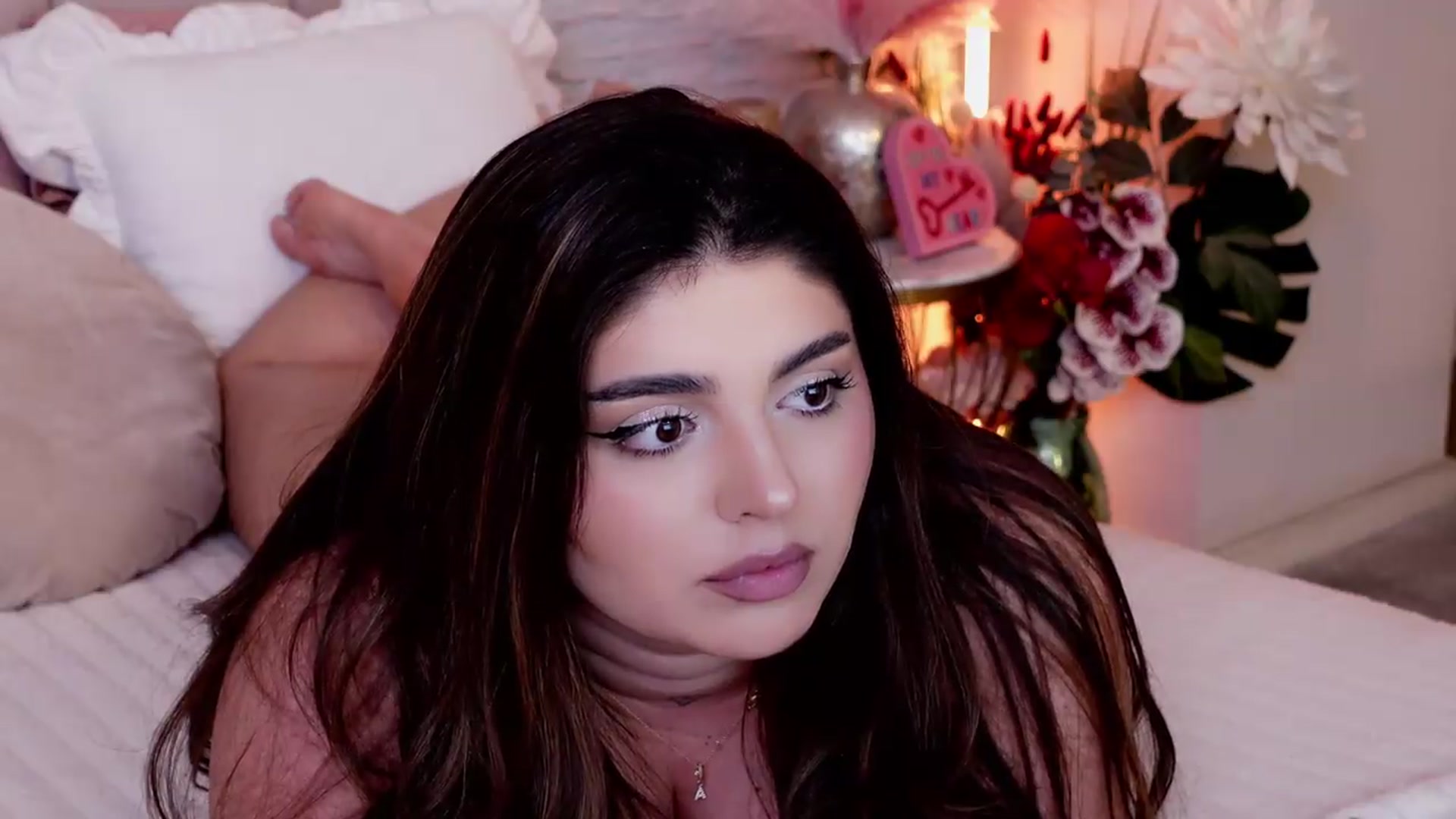 Gallery image thumbnail from RachelS's myfreecams stream on, 05/20/2026, 19:22 image 13 of 20