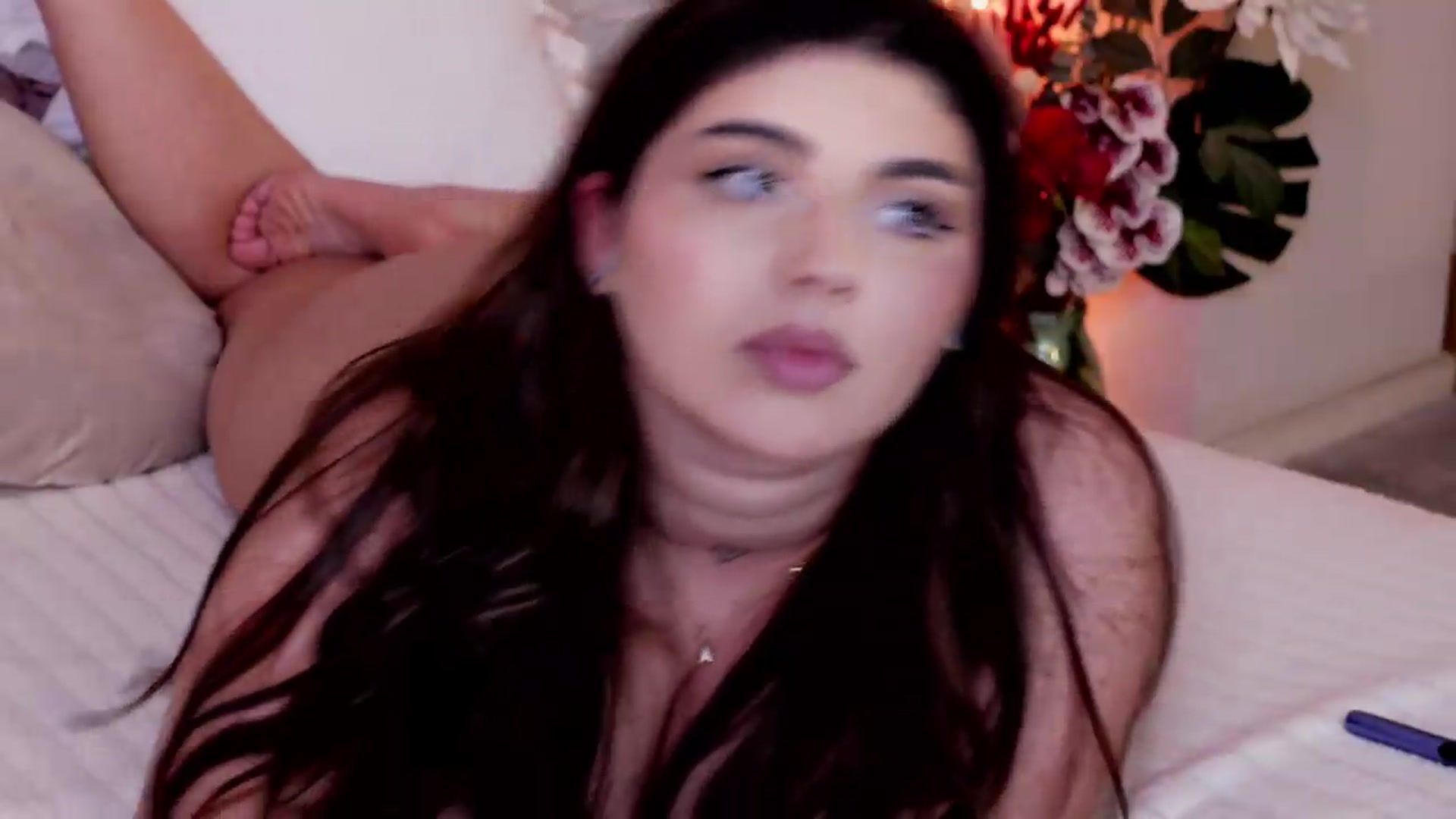 Gallery image thumbnail from RachelS's myfreecams stream on, 05/20/2026, 19:22 image 14 of 20