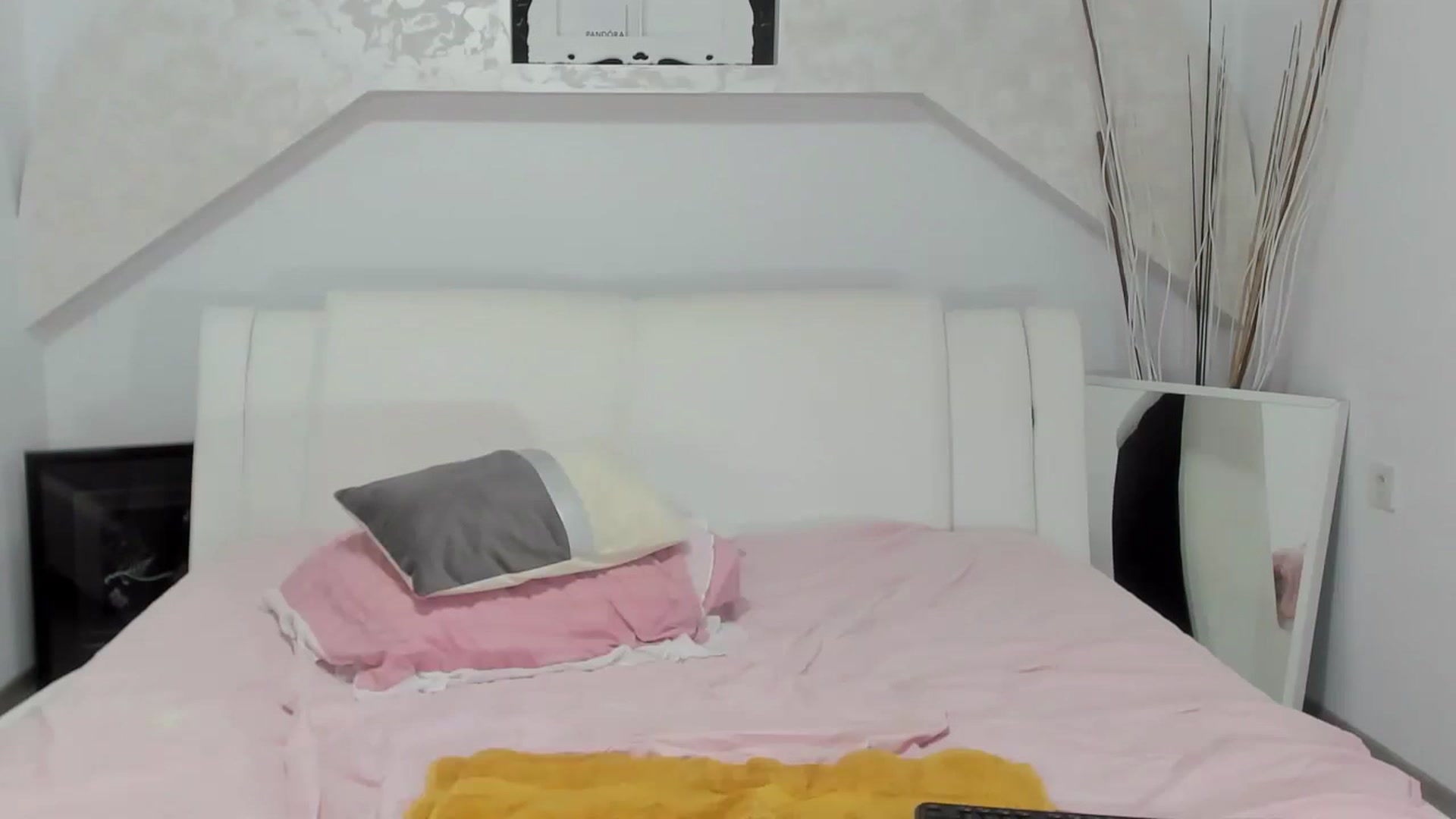 Gallery image thumbnail from RachelTaylorr's myfreecams stream on, 11/25/2022, 07:11 image 11 of 20