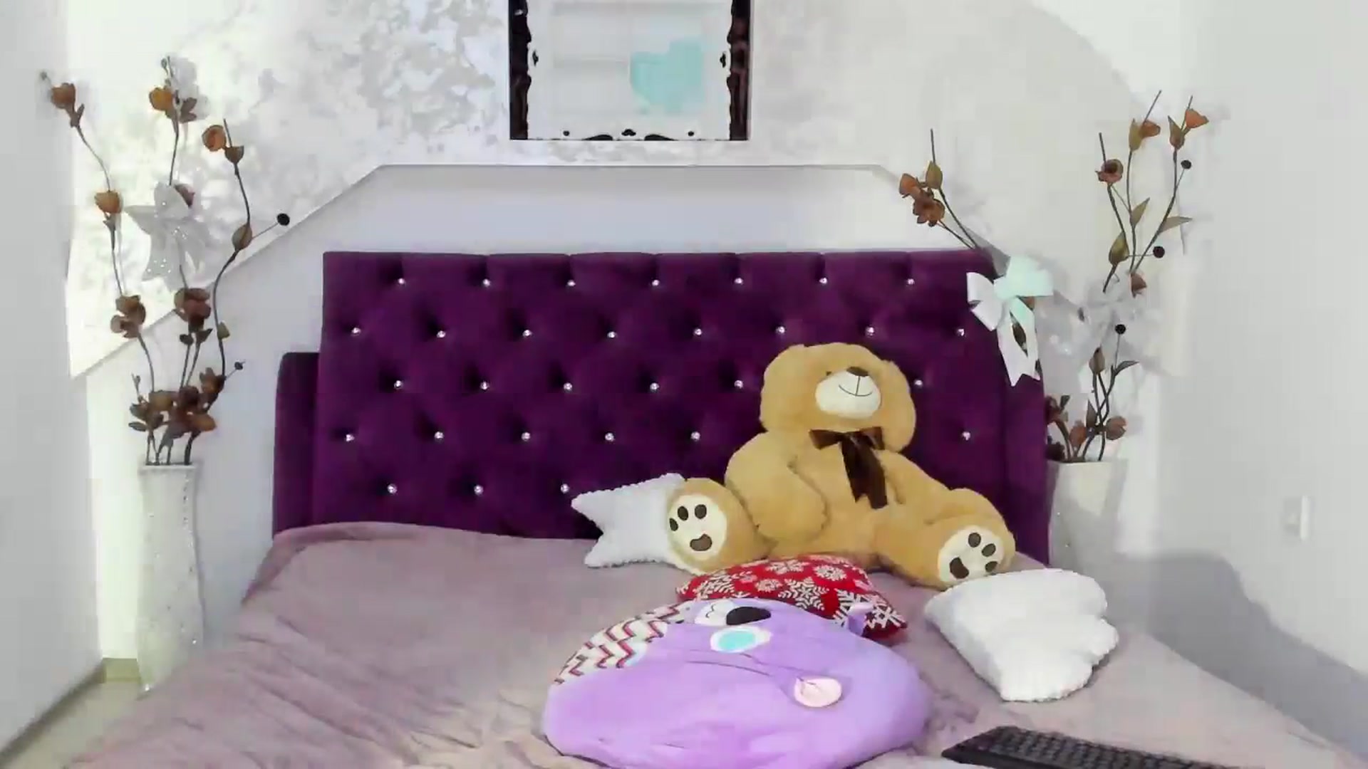 Gallery image thumbnail from RachelTaylorr's myfreecams stream on, 03/11/2025, 08:55 image 13 of 20